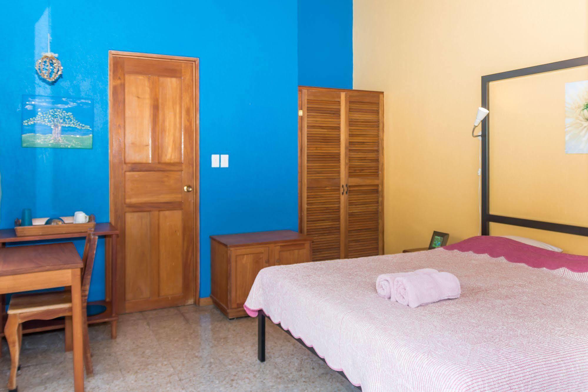 Vista Atenas Bed And Breakfast Mercedes  Bagian luar foto